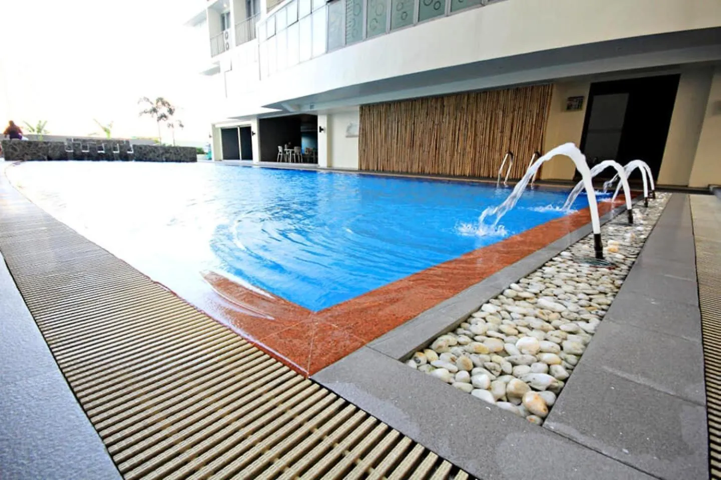 Apartment Fully-Furnished Condo Accommodation In Makati Manila Philippines
