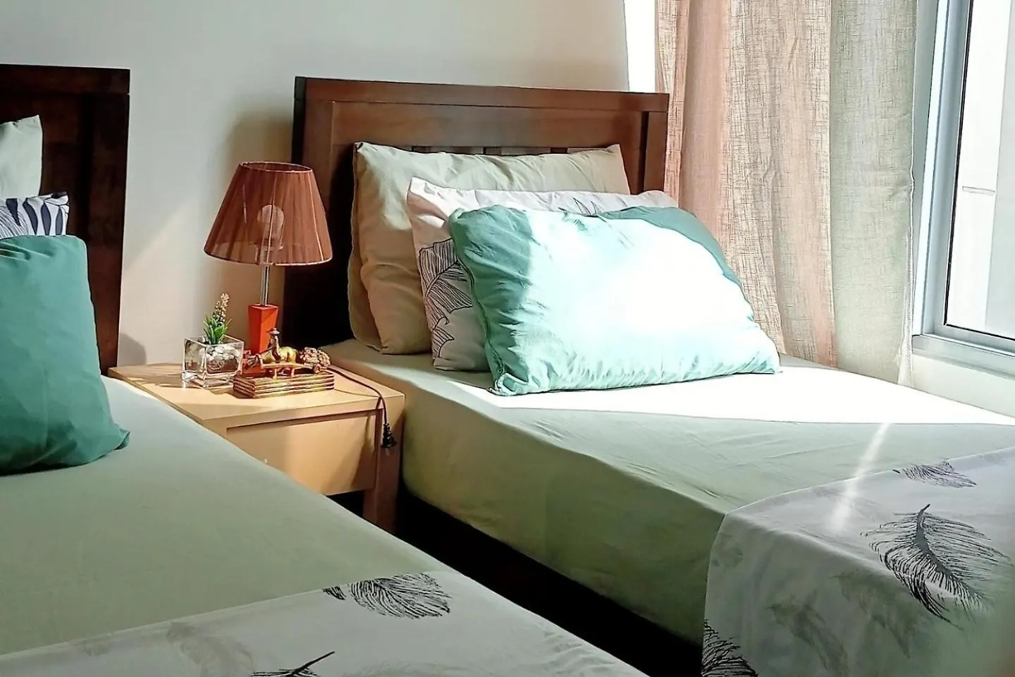 Apartment Fully-Furnished Condo Accommodation In Makati Manila